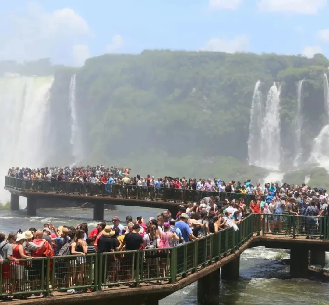 Cataratas do Iguaçu têm vazão cinco vezes acima do normal