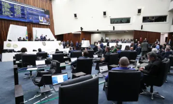 Criação do Abril Verde e Amarelo referente à propriedade privada avança na Assembleia