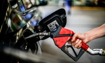 Governo abre processos contra 12 empresas por alta nos combustíveis