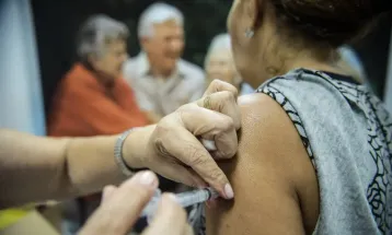 Saúde alerta sobre aumento de casos de gripe e libera mais R$ 50 milhões para reforçar atendimento no SUS