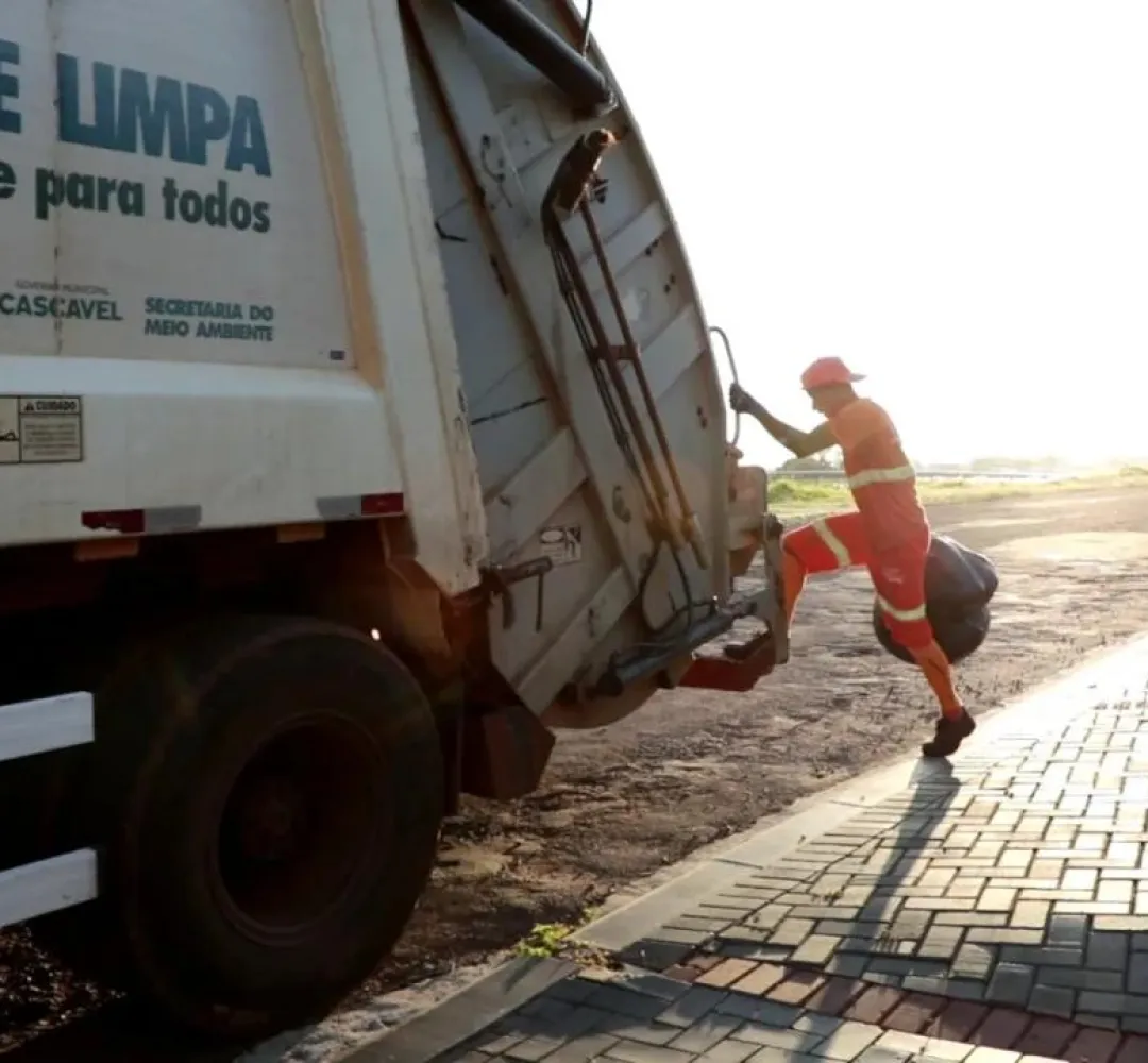 TCE suspende contrato emergencial do lixo