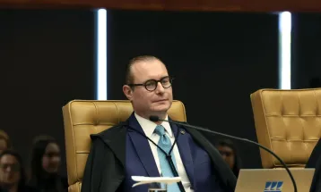 Zanin pede providências após Deltan Dallagnol publicar dados bancários e fiscais
