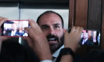 Eduardo Bolsonaro vai aos EUA pedir novas sanções contra ministros do STF