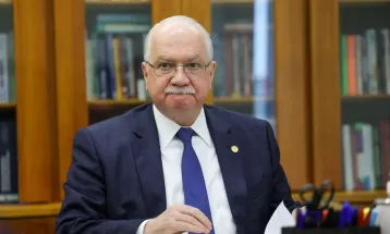 Fachin nega pedido de Moraes e mantém separados julgamentos em meio à crise no STF