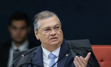 Dino vota por afastar Lei da Anistia para crimes permanentes