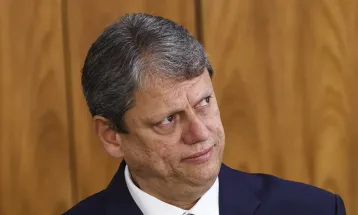 Tarcísio de Freitas anuncia que pretende disputar reeleição em São Paulo e afasta candidatura presidencial em 2026