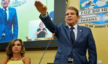 Prefeito de Foz do Iguaçu enfrenta três pedidos de CPI e perde sustentação política