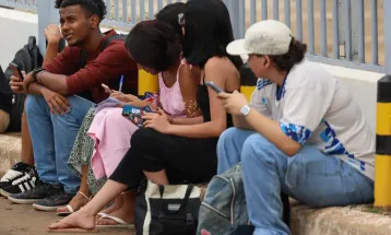 Pesquisa indica mulheres jovens mais progressistas que homens