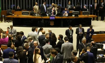 Câmara aprova projeto que restringe aborto legal em meninas; veja quem votou a favor