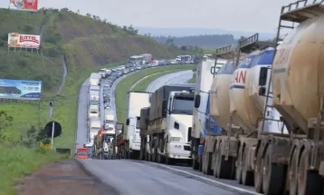 Caminhoneiros tentam articular paralisação, mas entidades recusam adesão