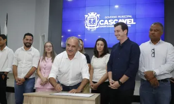 Município assina ordem de serviço para reforma e ampliação da Escola Municipal Florêncio Carlos de Araújo Neto
