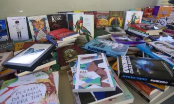 Centro de Socioeducação feminino de Cascavel ganha biblioteca