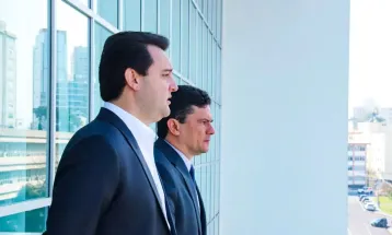 De elogio a ataque: Ratinho Junior muda tom e mira Sergio Moro