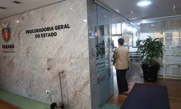 Denúncia ao TCE aponta possível uso da PGE-PR para investigar cidadão que fiscaliza o poder público