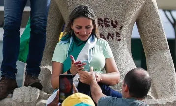 Defesa de 'Débora do Batom' vai ao STF pedir liberdade após nova lei de dosimetria