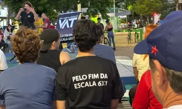 “Trabalhar menos para viver mais”: ato em Cascavel defende fim da escala 6x1