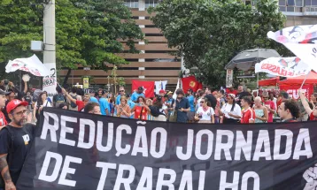 Descanso ou recessão? Entenda a disputa sobre o fim da escala 6x1