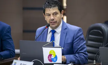 Câmara de Cascavel arquiva por 3 a 2 pedido de cassação contra Dr. Lauri