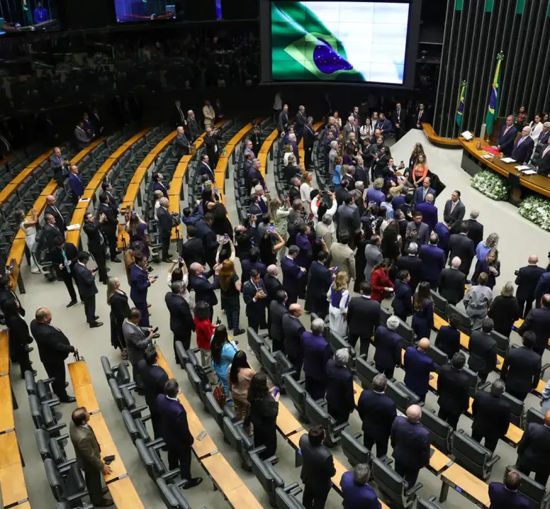 Congresso decide sobre a taxação das blusinhas