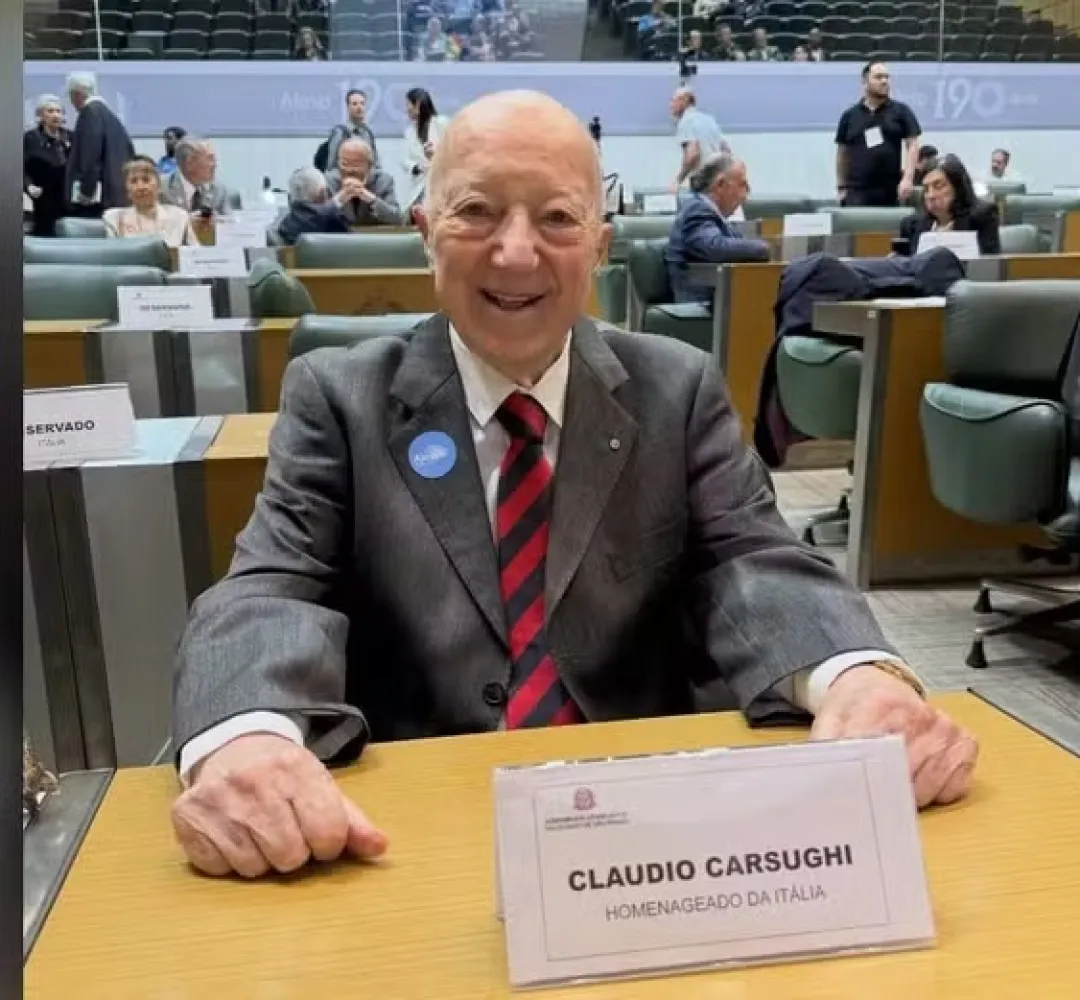 CLAUDIO CARSUGHI