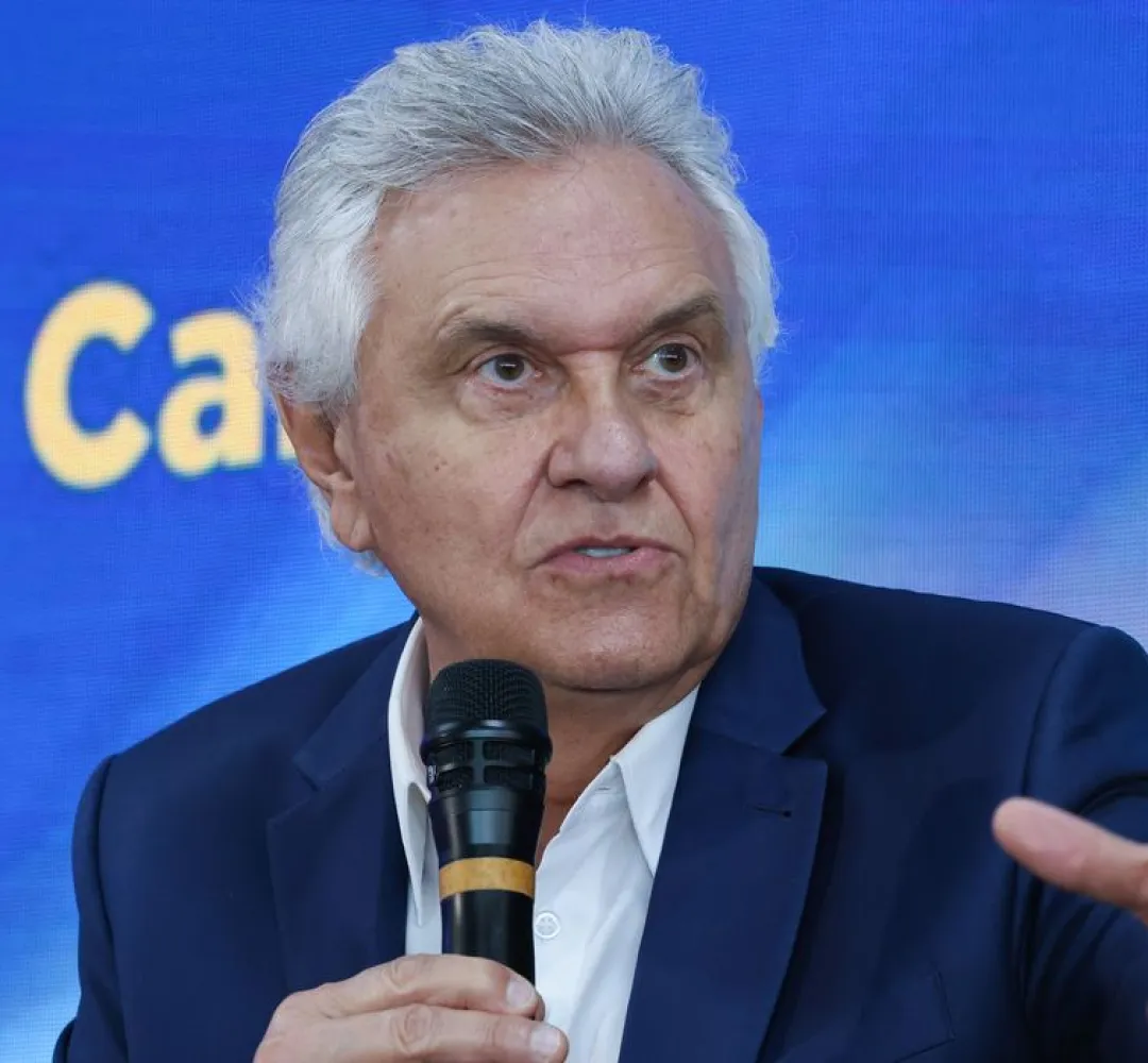 Caiado internado