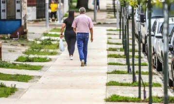 Câmara aprova uso de fundo para fazer calçadas em casas de pessoas vulneráveis