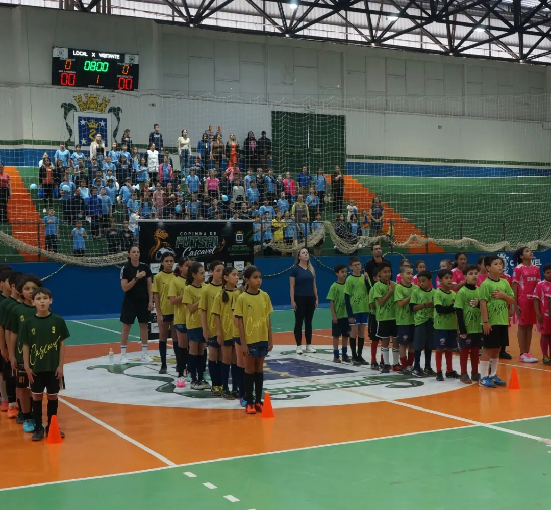 A cerimônia que reuniu as quatro equipes