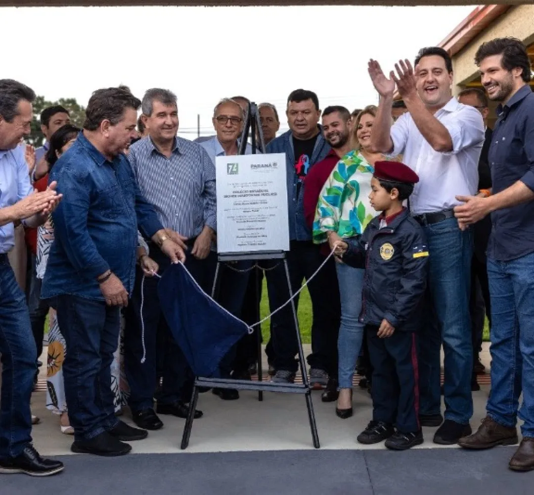 Inauguração de escola em Arapongas